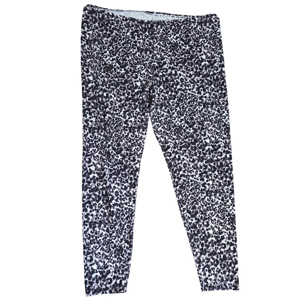 Chill Chasers by Cuddl Duds Womens 2X Animal Print Stretch Leggings‎ Black White